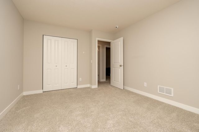 1716 Rainier Drive, Shakopee, MN 55379