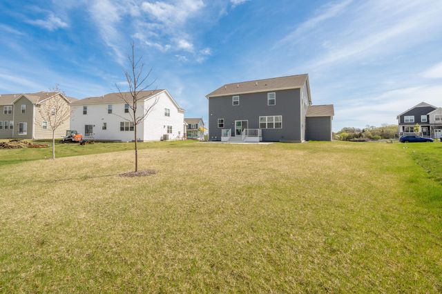 1716 Rainier Drive, Shakopee, MN 55379