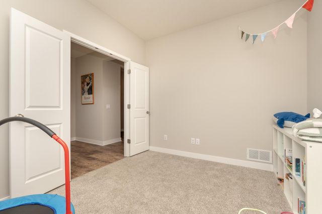 1716 Rainier Drive, Shakopee, MN 55379