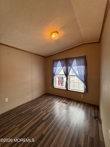 1881 W Route 37 264, Toms River, NJ 08757