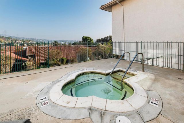 2304 Altisma Way 108, Carlsbad, CA 92009