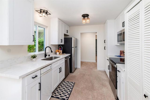 2304 Altisma Way 108, Carlsbad, CA 92009