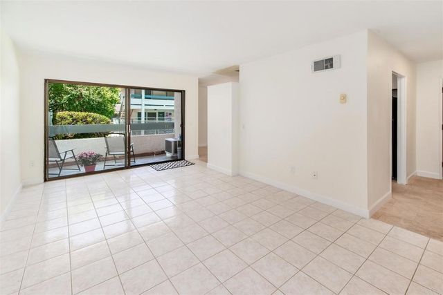 2304 Altisma Way 108, Carlsbad, CA 92009