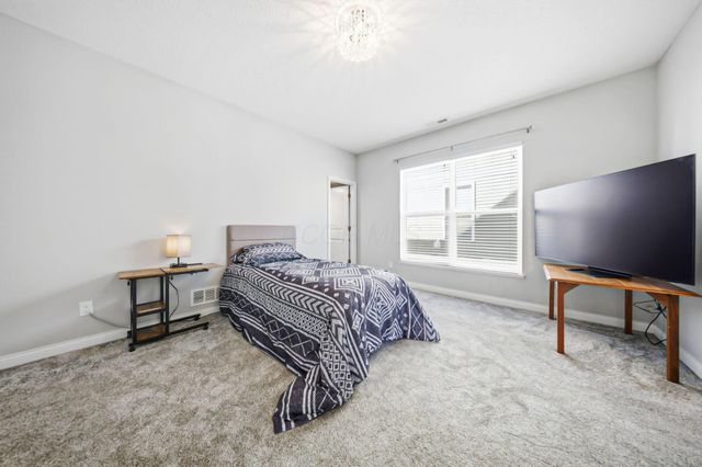 2155 Sawgrass Street, Grove City, OH 43123