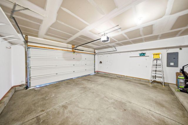 2155 Sawgrass Street, Grove City, OH 43123