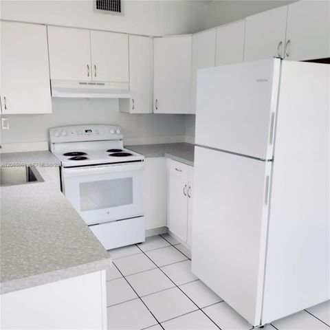 123-125 SW 19th Avenue 13, Fort Lauderdale, FL 33312