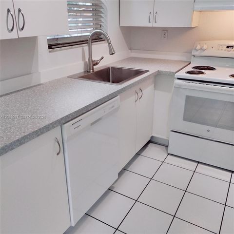 123-125 SW 19th Avenue 13, Fort Lauderdale, FL 33312