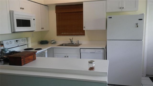 123-125 SW 19th Avenue 13, Fort Lauderdale, FL 33312