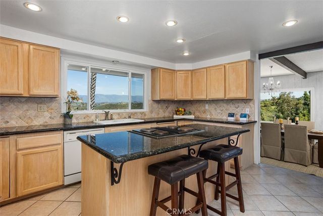 28410 Faircrest Way, Escondido, CA 92026