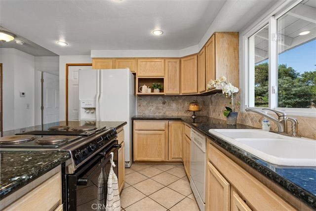 28410 Faircrest Way, Escondido, CA 92026