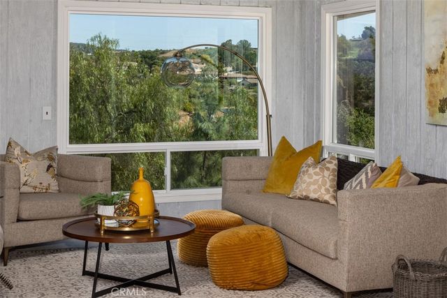 28410 Faircrest Way, Escondido, CA 92026