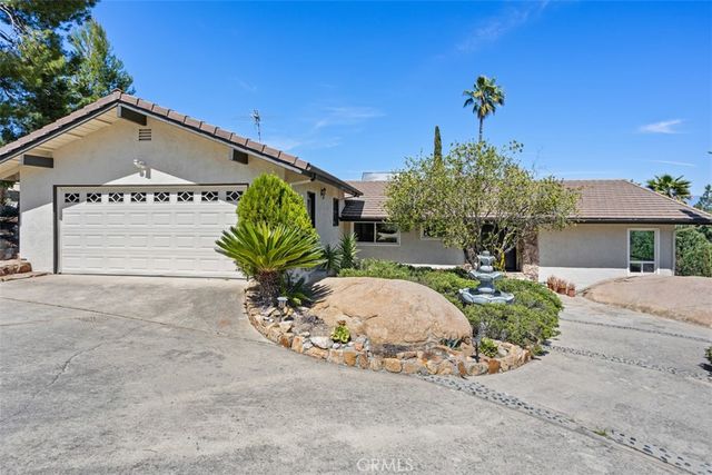 28410 Faircrest Way, Escondido, CA 92026