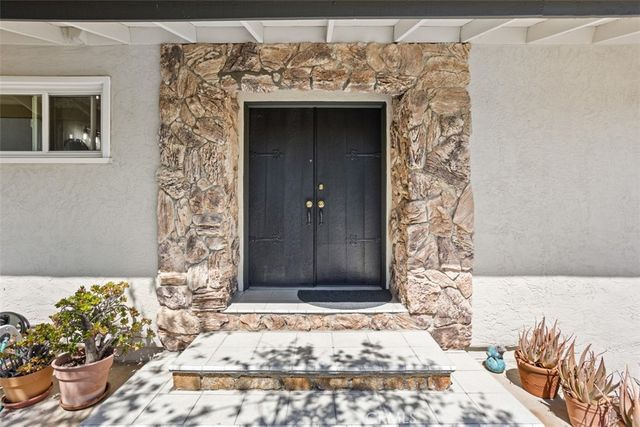 28410 Faircrest Way, Escondido, CA 92026