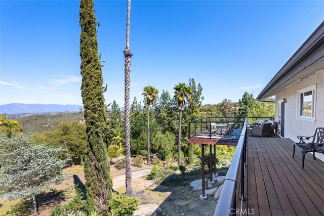 28410 Faircrest Way, Escondido, CA 92026