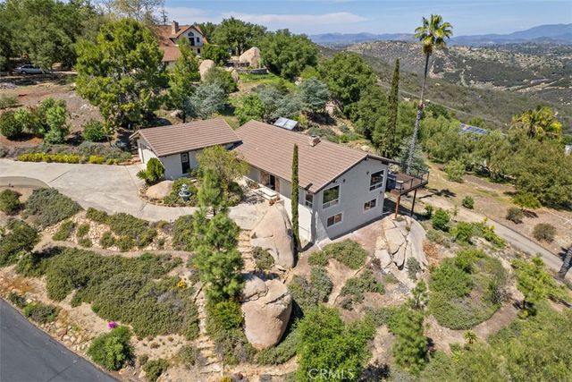 28410 Faircrest Way, Escondido, CA 92026