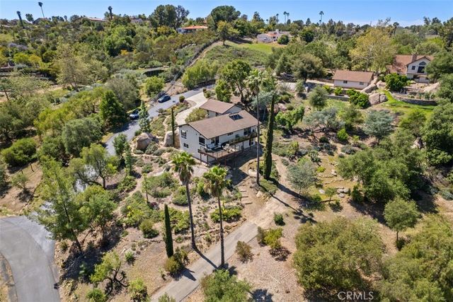 28410 Faircrest Way, Escondido, CA 92026