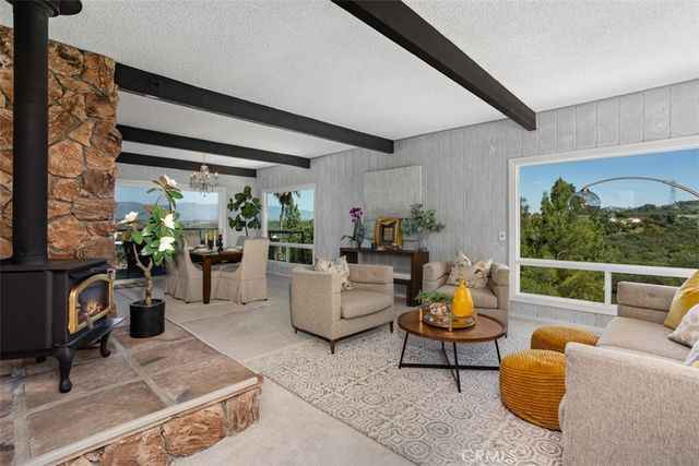 28410 Faircrest Way, Escondido, CA 92026