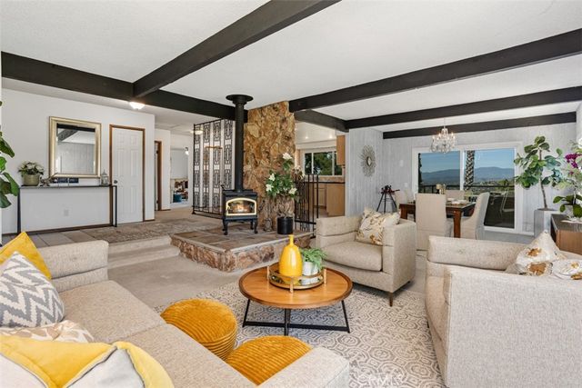 28410 Faircrest Way, Escondido, CA 92026