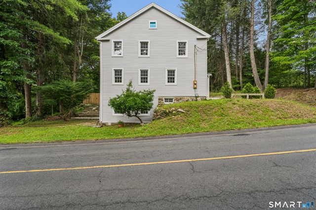 28 Walnut Hill Road, Bethel, CT 06801