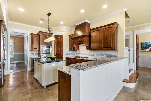 208 Hoskins, Boerne, TX 78006