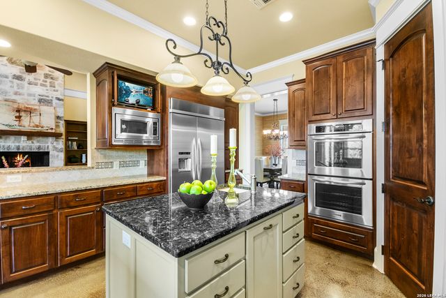 208 Hoskins, Boerne, TX 78006