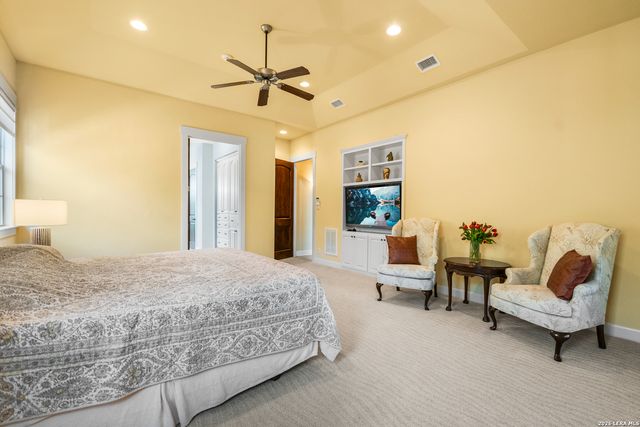 208 Hoskins, Boerne, TX 78006