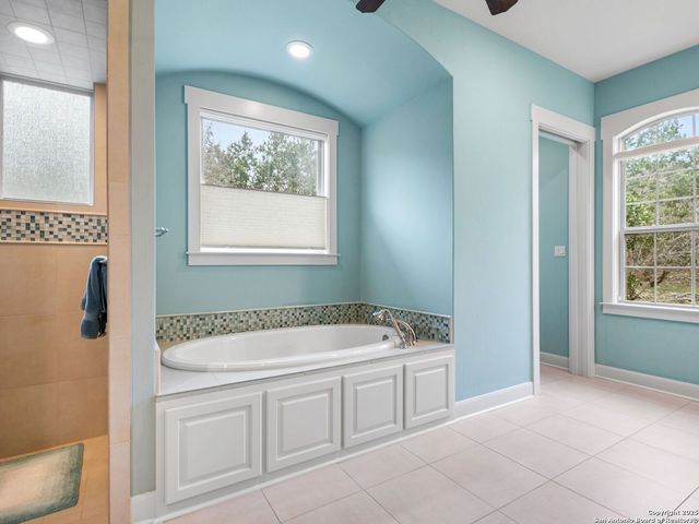 208 Hoskins, Boerne, TX 78006