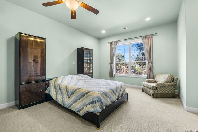 208 Hoskins, Boerne, TX 78006