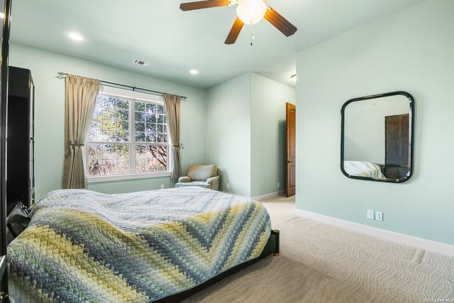 208 Hoskins, Boerne, TX 78006