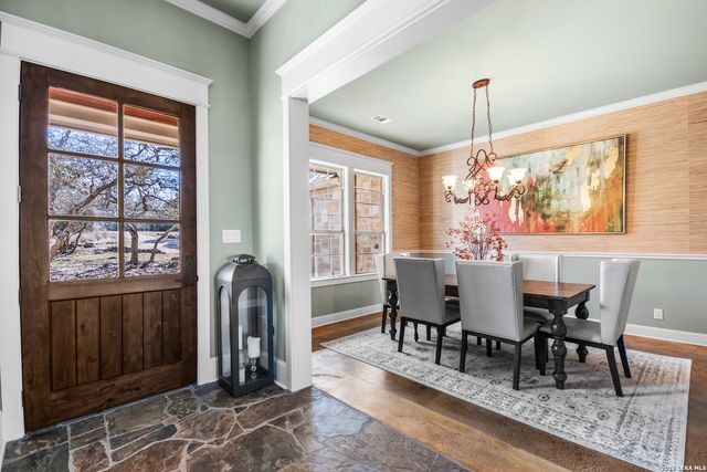 208 Hoskins, Boerne, TX 78006