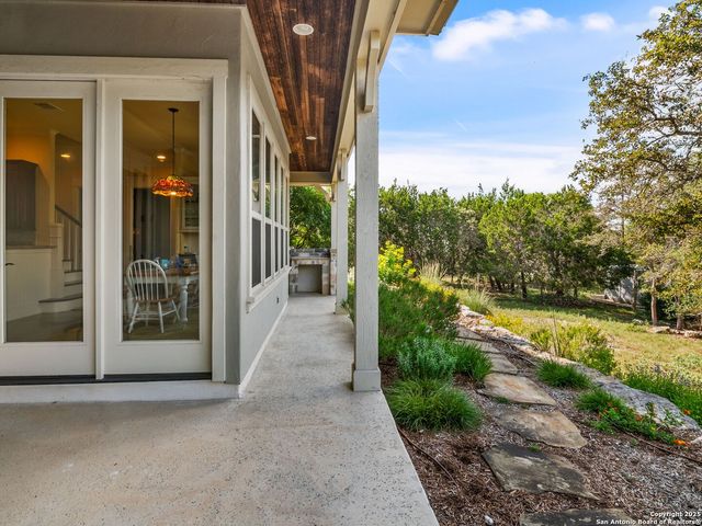 208 Hoskins, Boerne, TX 78006