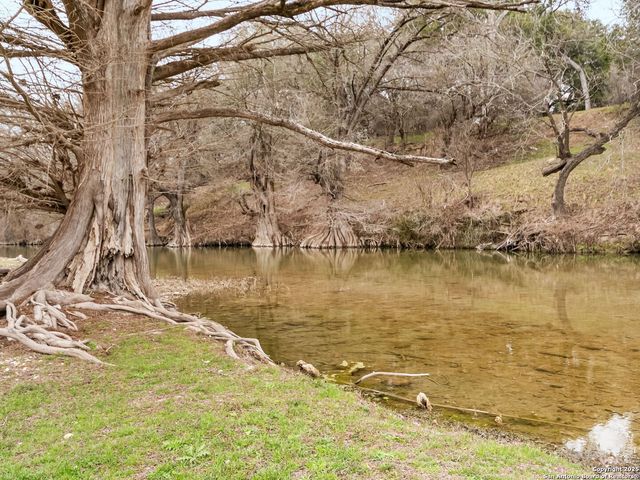 208 Hoskins, Boerne, TX 78006