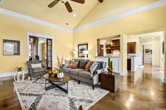 208 Hoskins, Boerne, TX 78006