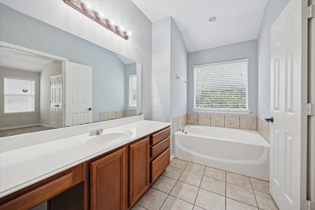 2153 Parkview, Carrollton, TX 75006