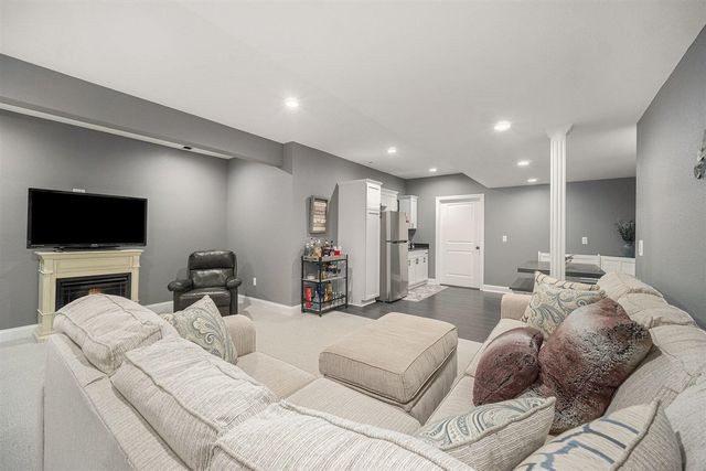 8068 Jack Pine Drive, Ypsilanti, MI 48197