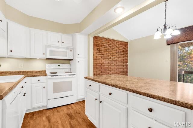 5270 Cedarstone Court C, St Louis, MO 63129