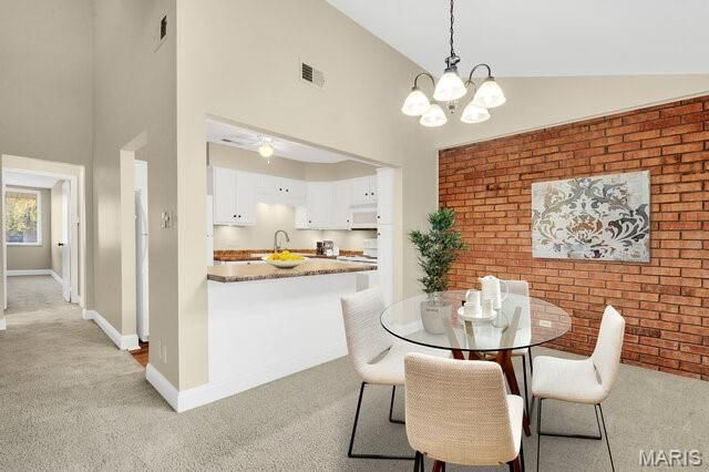 5270 Cedarstone Court C, St Louis, MO 63129