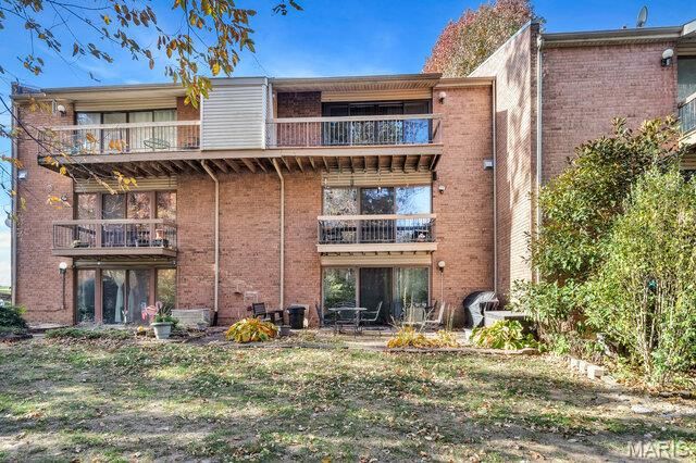 5270 Cedarstone Court C, St Louis, MO 63129