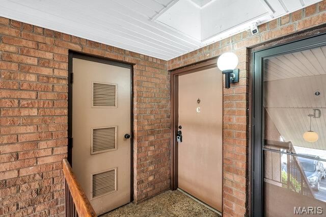 5270 Cedarstone Court C, St Louis, MO 63129