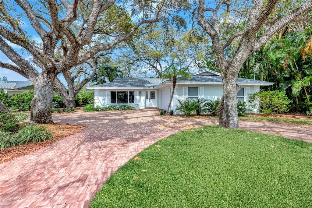 725 Tides Road, Vero Beach, FL 32963
