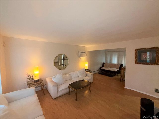 60 Boden Avenue, Valley Stream, NY 11580