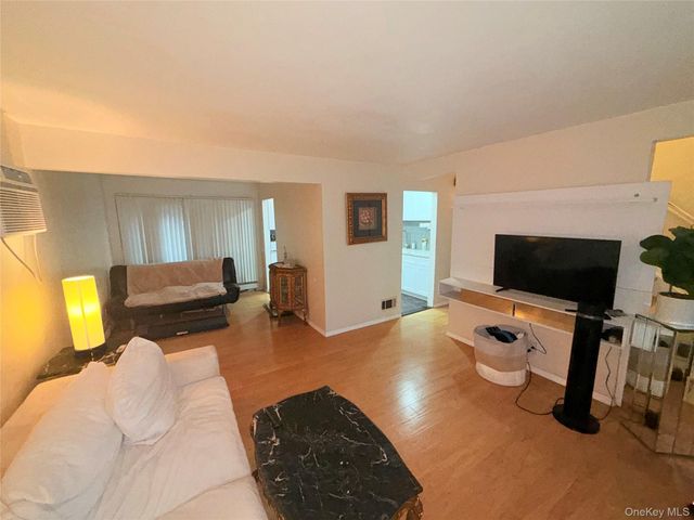 60 Boden Avenue, Valley Stream, NY 11580