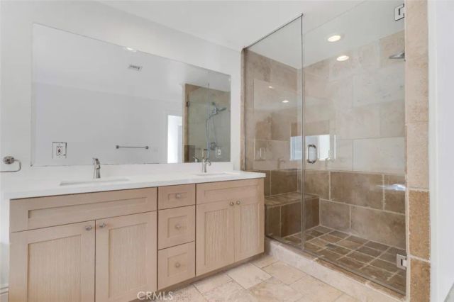 5063 Serrania Avenue, Woodland Hills, CA 91364