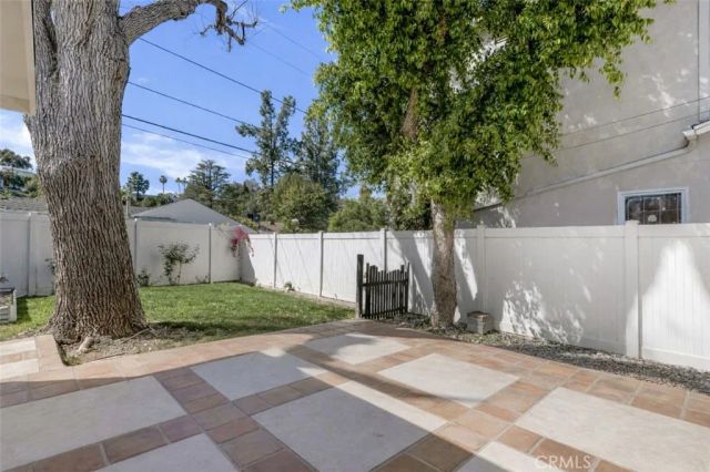 5063 Serrania Avenue, Woodland Hills, CA 91364