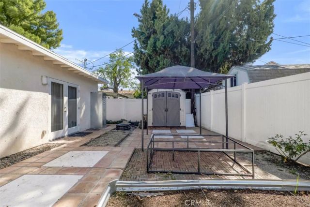 5063 Serrania Avenue, Woodland Hills, CA 91364