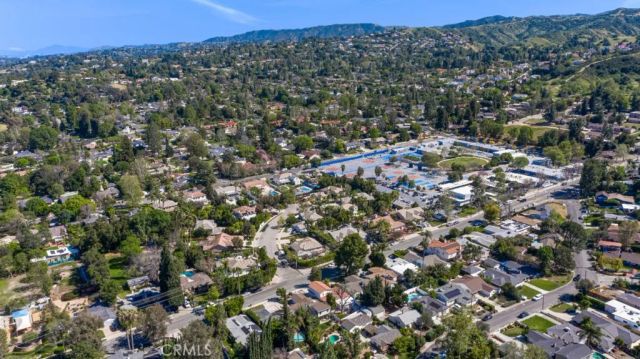 5063 Serrania Avenue, Woodland Hills, CA 91364