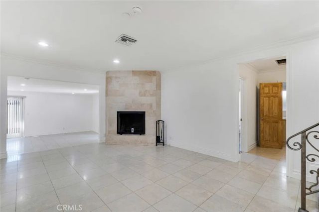 5063 Serrania Avenue, Woodland Hills, CA 91364