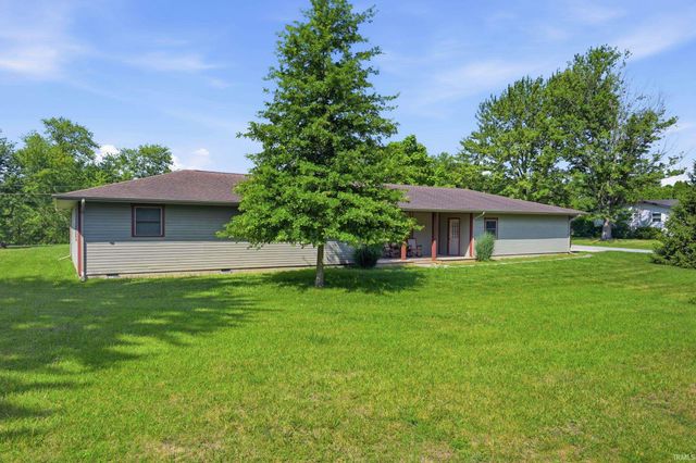 8 Meridian Drive, Hartford City, IN 47348