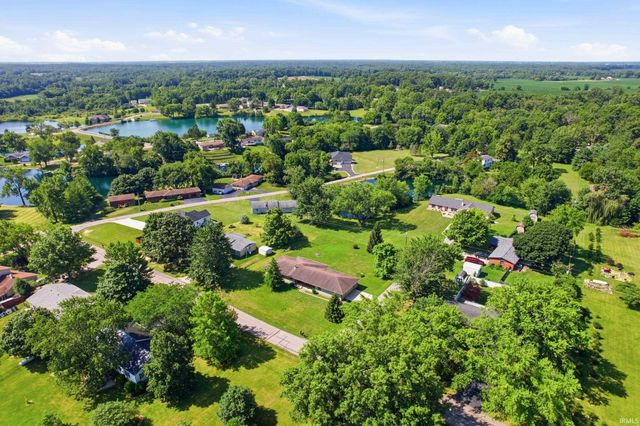 8 Meridian Drive, Hartford City, IN 47348