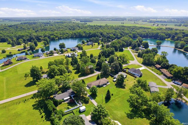 8 Meridian Drive, Hartford City, IN 47348